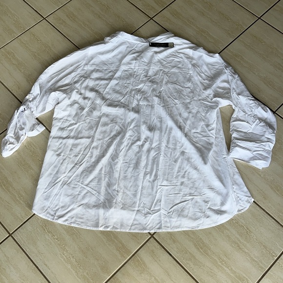 Velvet Heart White Button Up 3X - Picture 11 of 11